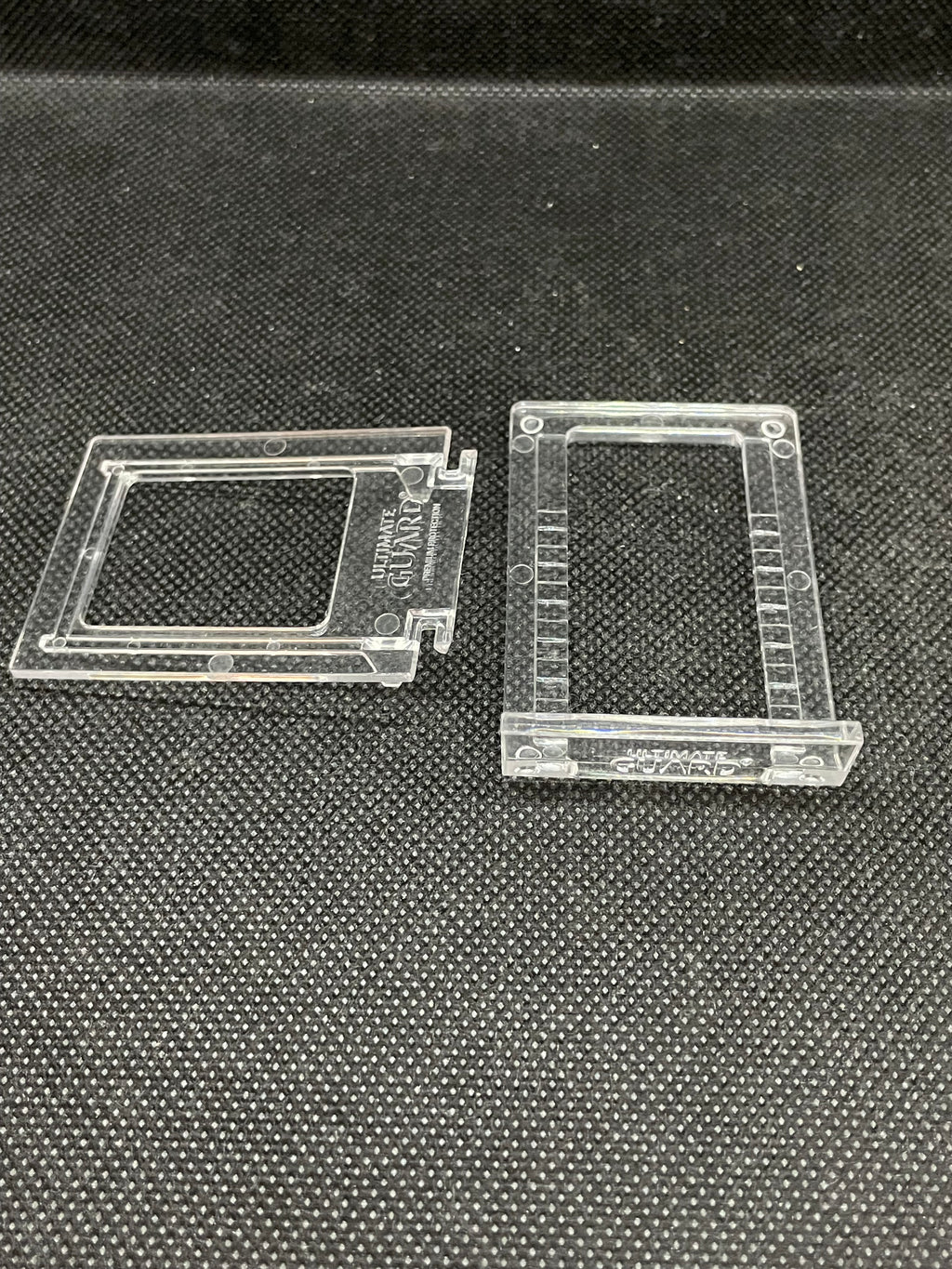 Ultimate Guard - Support en acrylique pour Cartes : Card Slider Stands